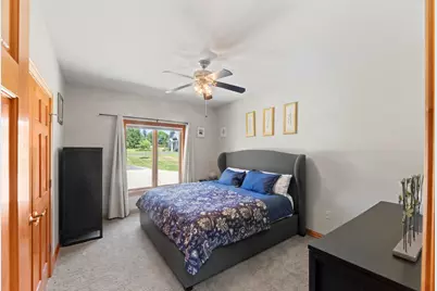 W314N352  Lara Ln #402, Delafield, WI 53018 - Photo 43