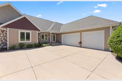 W314N352  Lara Ln #402, Delafield, WI 53018 - Photo 55