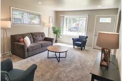 5925 N 75th St, Milwaukee, WI 53218 - Photo 11