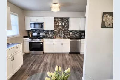 5925 N 75th St, Milwaukee, WI 53218 - Photo 3