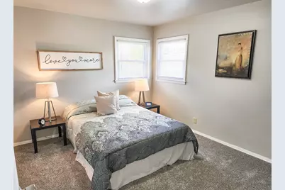 5925 N 75th St, Milwaukee, WI 53218 - Photo 15