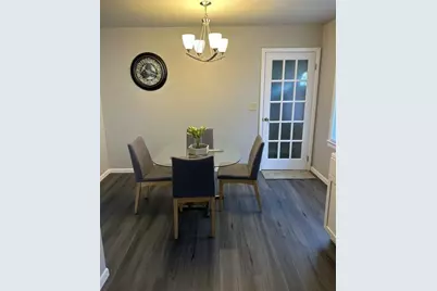 5925 N 75th St, Milwaukee, WI 53218 - Photo 9
