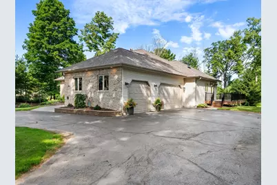 2226  Fairfield Ln, Plymouth, WI 53073 - Photo 5