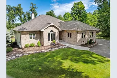 2226  Fairfield Ln, Plymouth, WI 53073 - Photo 3