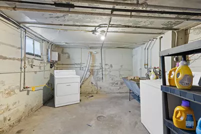 1822 W Rogers St, Milwaukee, WI 53204 - Photo 23