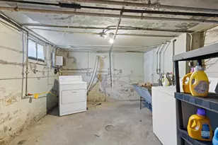 1822 W Rogers St, Milwaukee, WI 53204 - Photo 23