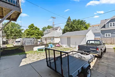 1822 W Rogers St, Milwaukee, WI 53204 - Photo 25