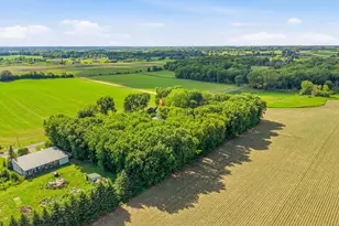 N6934 High Point Rd, Oak Grove, WI 53916 - Photo 35