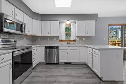 1415 S 167th St, New Berlin, WI 53151 - Photo 15