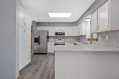1415 S 167th St, New Berlin, WI 53151 - Photo 13