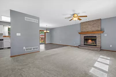 1415 S 167th St, New Berlin, WI 53151 - Photo 7