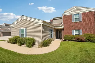 N16W26539 Tall Reeds Ln, Pewaukee, WI 53072 - Photo 1
