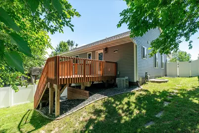 1023  Lincoln St, Onalaska, WI 54650 - Photo 3