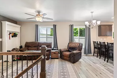 1023  Lincoln St, Onalaska, WI 54650 - Photo 7