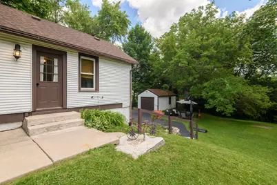 346  High St, Pewaukee, WI 53072 - Photo 15