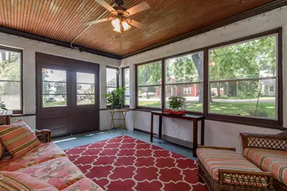 346  High St, Pewaukee, WI 53072 - Photo 7