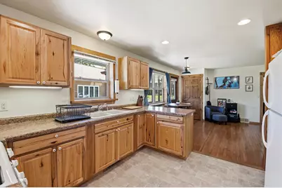 1019 S Sixth St, De Pere, WI 54115 - Photo 11
