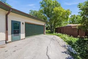 1019 S 6th St, De Pere, WI 54115 - Photo 23