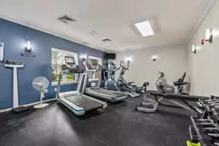1300 N Prospect Ave, Milwaukee, WI 53202 - Photo 29