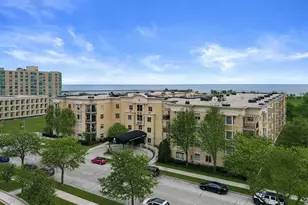 1300 N Prospect Ave, Milwaukee, WI 53202 - Photo 45
