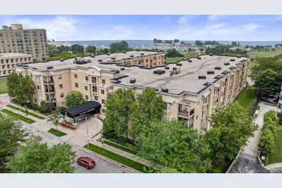 1300 N Prospect Ave #420, Milwaukee, WI 53202 - Photo 5