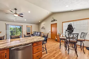 118 Pheasant Run, Johnson Creek, WI 53038 - Photo 13