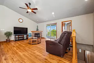 118 Pheasant Run, Johnson Creek, WI 53038 - Photo 3