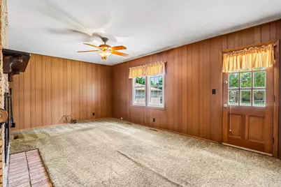 W173N8514  Robert Ave, Menomonee Falls, WI 53051 - Photo 23