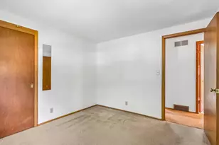 W173N8514 Robert Ave, Menomonee Falls, WI 53051 - Photo 33