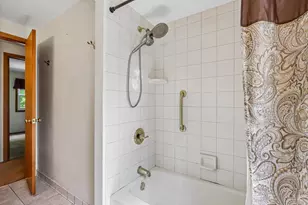 W173N8514 Robert Ave, Menomonee Falls, WI 53051 - Photo 37