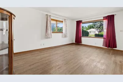 7915  45th Ave, Kenosha, WI 53142 - Photo 5