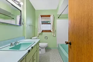7915 45th Ave, Kenosha, WI 53142 - Photo 11