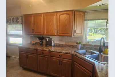 1714  Madison St, Manitowoc, WI 54220 - Photo 3