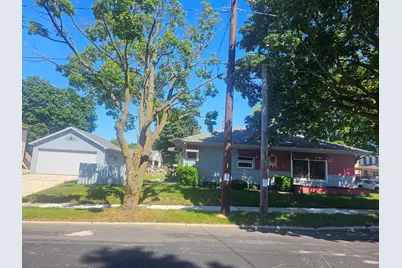 1714  Madison St, Manitowoc, WI 54220 - Photo 1