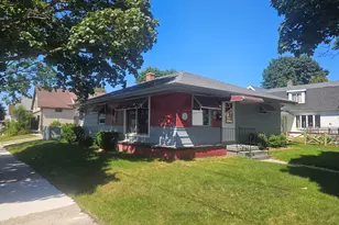 1714 Madison St, Manitowoc, WI 54220 - Photo 17