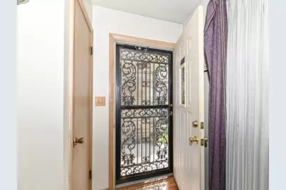 3948 E Underwood Ave, Cudahy, WI 53110 - Photo 7