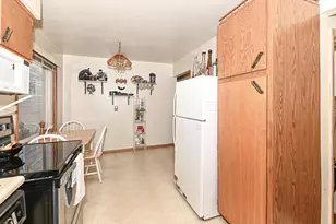 3948 E Underwood Ave, Cudahy, WI 53110 - Photo 17