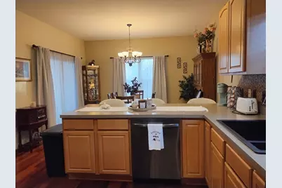 2024  Grove Ave, Racine, WI 53405 - Photo 7