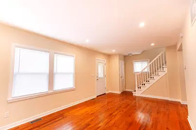 2350 S 56th St, West Allis, WI 53219 - Photo 7
