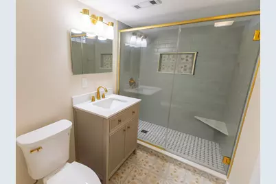 2350 S 56th St, West Allis, WI 53219 - Photo 19
