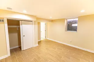 2350 S 56th St, West Allis, WI 53219 - Photo 17
