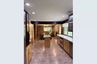 6964 N Braeburn Ln, Glendale, WI 53209 - Photo 5
