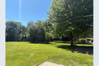 6964 N Braeburn Ln, Glendale, WI 53209 - Photo 35