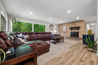 601 W Grand Ave, Thiensville, WI 53092 - Photo 9