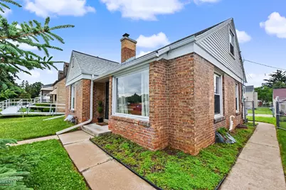 4040 N 49th St, Milwaukee, WI 53216 - Photo 3