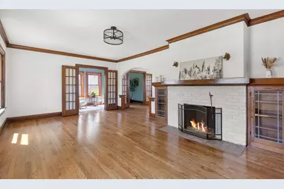 612  Marquette Ave, South Milwaukee, WI 53172 - Photo 5