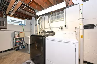 10518 W Spring Green Rd, Greenfield, WI 53228 - Photo 27