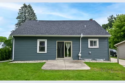 10518 W Spring Green Rd, Greenfield, WI 53228 - Photo 35