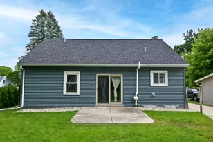 10518 W Spring Green Rd, Greenfield, WI 53228 - Photo 35
