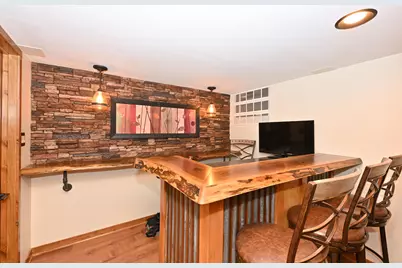 10518 W Spring Green Rd, Greenfield, WI 53228 - Photo 25